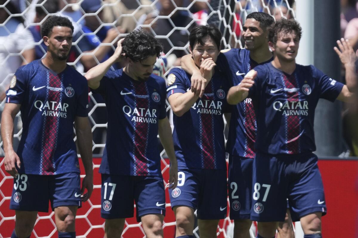 Paris SG e nisi si kampion/ Fituesë në Champions, francezët shkëlqyen në Kupën e Botës për Klube