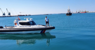 Durrës identifikohen turistët/ Policia Kufitare nxjerr në breg dy të huaj anglezë njëri humbi jetën