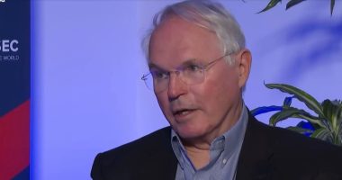 “SHBA nuk do ndërhyjë në Ballkan”/ Ish-ambasadori i SHBA: Kosova e Serbia t’i zgjidhin vetë problemet