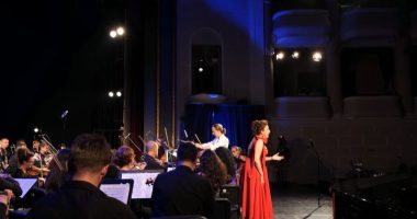 Rikthehet “Simfonia” e Shkodrës/ Orkestra Simfonike në skenën e Teatrit Migjeni