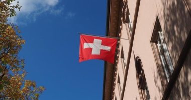 Zvicra mbyll përkohësisht ambasadën në Teheran