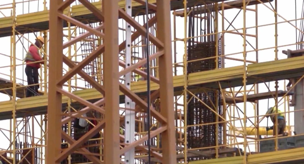 Turizmi po nxit besimin tek ekonomia/ BSH: Vlerësime pozitive të bizneseve për ecurinë e aktivitetit