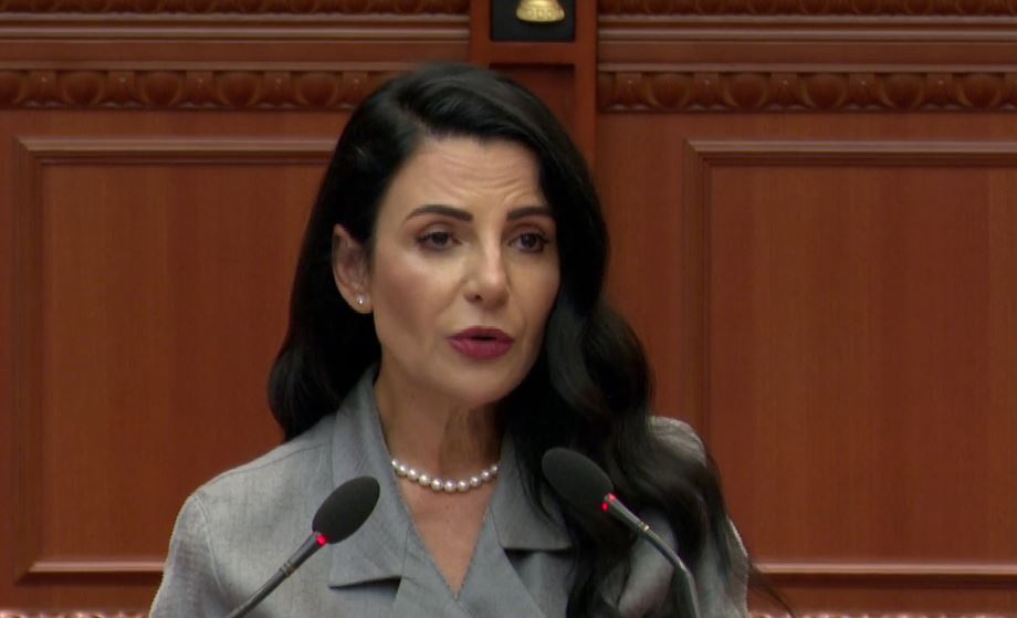 Energjia e rinovueshme/ Balluku: Do të ketë lehtësira fiskale dhe të ardhura në buxhetin e shtetit