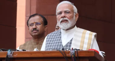 Rrëzimi i avionit me mbi 200 pasagjerë në Indi/ “Dyshohet për numër të lartë të viktimave”, Modi: Të tronditur nga tragjedia