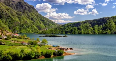 “Shqipëria, sekreti i Mesdheut”, revista afrikane “Getaway”: Vend që duhet eksploruar