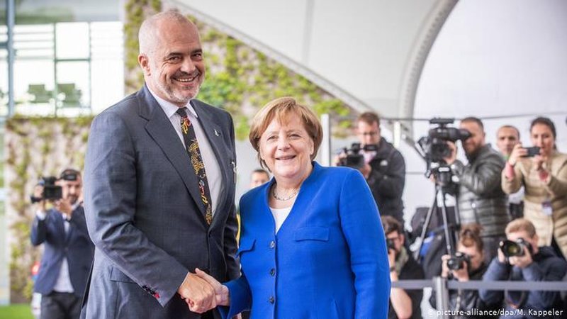A ke pasur idhuj politikë?/ Rama veçon Angela Merkel: Ishte politikania më racionale që kam takuar