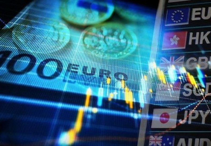 Euro në nivelin më të ulët historik/ Monedha zbret në 97.5 lekë, zhvlerësohet me tej edhe dollari
