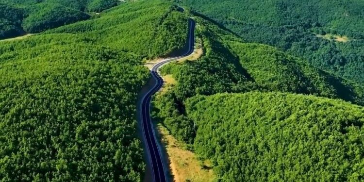 Rama ndan pamjet: Aksi Ura e Çerenecit–Zgosht po sjell më afër bukuritë natyrore dhe pasuritë e turizmit malor