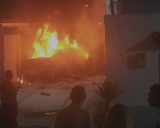 DETAJE/ Shpërthimi me tritol në Sarandë, automjeti që u hodh në erë në pronësi të 31-vjeçarit në kërkim, dyshohet se…