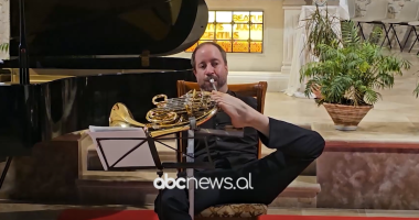 Virtuozi gjerman magjeps Durrësin/ Festivali i Muzikës së Dhomës sjell artistë të mëdhenj në skenë