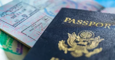 BE zëvendëson vulat e pasaportave me një bazë të dhënash digjitale