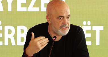 Rama ndan pamjet: Turistë nga e gjithë bota në Parkun Kombëtar të Butrintit