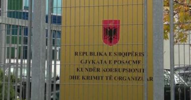 Dosja ‘5D’ shtyhet seanca/ Mungoi i pandehur Redi Molla dhe avokati i tij