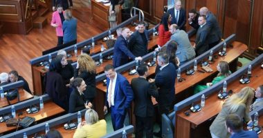 Po “soset” afati i Kushtetueses/ Dështon përsëri konstituimi i Kuvendit të Kosovës