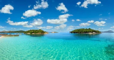 Media italiane: Vizitoni ishujt e Shqipërisë, mes plazheve magjepsëse, historisë dhe natyrës së egër