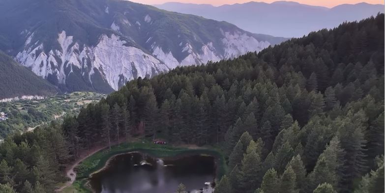 Kryeministri Rama ndan pamje nga Alpet e Dibrës: Atje ku ajri i pastër dhe qetësia malore sfidojnë vapën e korrikut