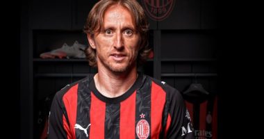 Modriç ‘zbarkon’ në Milano/ Milan merr përforcimin e madh për sezonin e ardhshëm