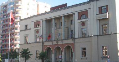 “Fshesa” Rama mbërrin në Durrës/ Drejtorët që varen nga bashkia dorëzojnë dorëheqjet