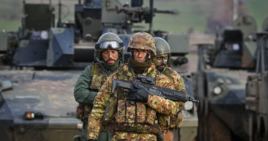 Sondazhi: Vetëm 16 për qind e italianëve do të luftonin për vendin e tyre