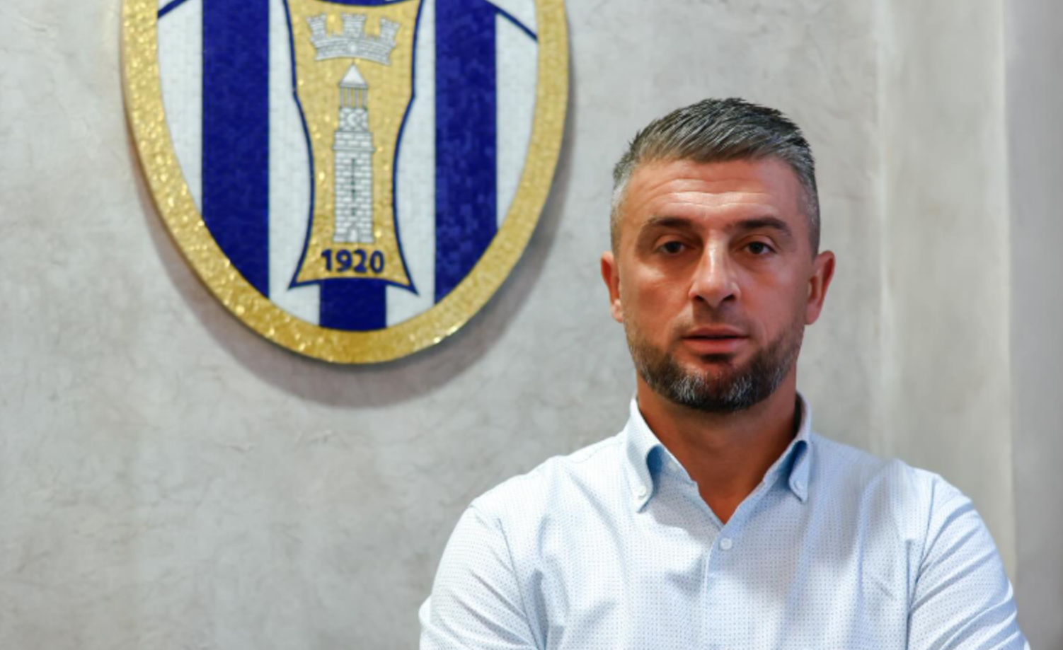 “Zgjohet” edhe Tirana/ Vangjel Mile ulet në pankinën bardheblu, blerje për t’u kthyer fituese