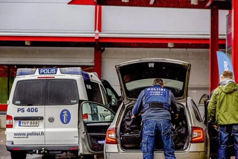 Sulm me thikë në Finlandë, plagosen disa persona