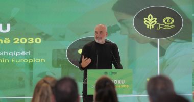 “Universiteti s’mund të ketë drejtime të ndryshme”/ Rama të rinjve: UBT, kategoria më e nevojshme