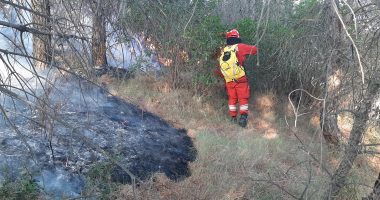 Zjarri, Llogaraja e sigurt/ Flakët vihen nën kontroll, pritet ndërhyrja e helikopterit