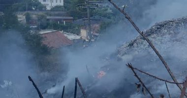 VIDEO/ Lezhë, zjarr pranë stacionit elektrik, dyshohet e qëllimshme, flakët rrezikuan banesat