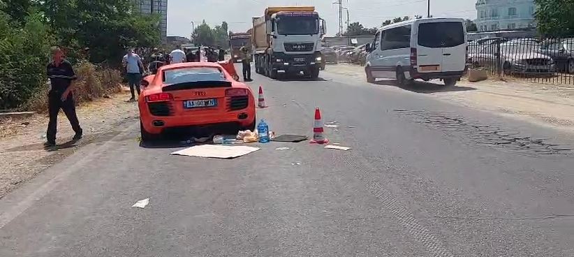 Aksident në Fushë Krujë, 3 të plagosur/ Përplasen dy makina, të lënduarit dërgohen te  Trauma