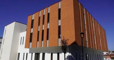 Dorëheqje edhe në bashkinë e Roskovecit, kryebashkiakja Bufi u kërkon dorëheqjet drejtuesve