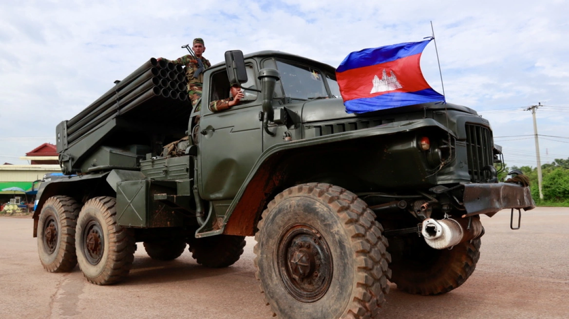 Kamboxhia kërkon armëpushim ‘të menjëhershëm dhe pa kushte’ me Tajlandën