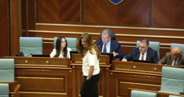 Asnjë ndryshim, vijon ngërçi politik në Kosovë, dështon seanca për konstituimin e Kuvendit