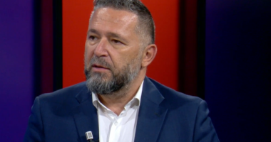 Veliaj, “seancë” në qeli/ Kthupi: Ramës do i vijë momenti që duhet ta shkarkojë Veliajn