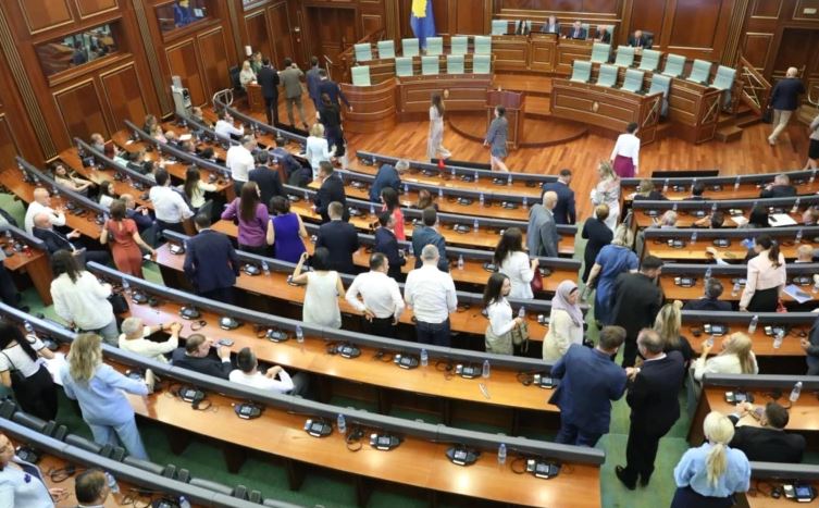 “Ngërçi politik”, afati i fundit për konstituimin e Kuvendit të Kosovës