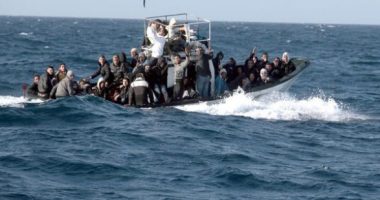 Britania e Madhe vendos sanksione kundër bandave të trafikimit me gomone