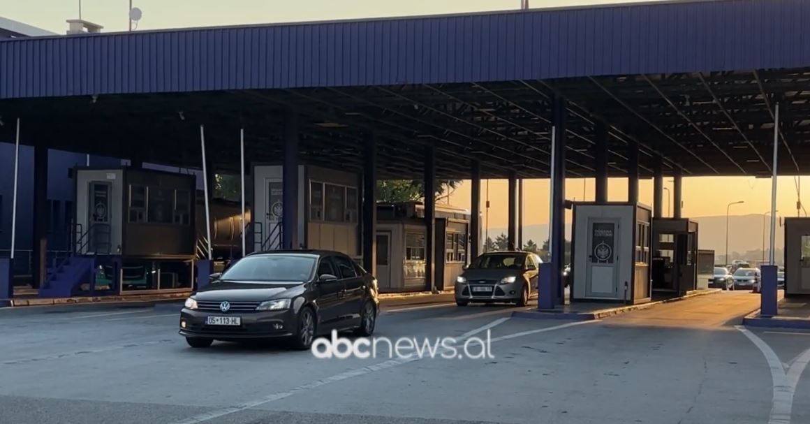 Fluks automjetesh në Morinë/ Policia Kufitare operon me procedura të lehtësuara për kalimin e kufirit
