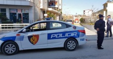 Ndihmonin emigrantë të paligjshëm për kalimin e kufirit/ Gjirokastër, arrestohen dy persona