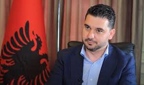 Rebelohet Qosja i Kavajës  Kryebashkiaku kundërshton kryeministrin
