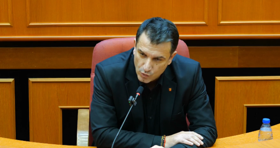 Nis seanca në themel për Veliajn dhe të pandehurit e tjerë  kryebashkiaku nuk paraqitet në gjyq