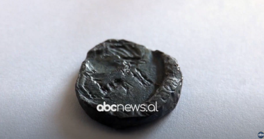 Vula e Mbretërve Ilirë/ Vula postare i përket shekullit të tretë, e zbuluar në Durrës