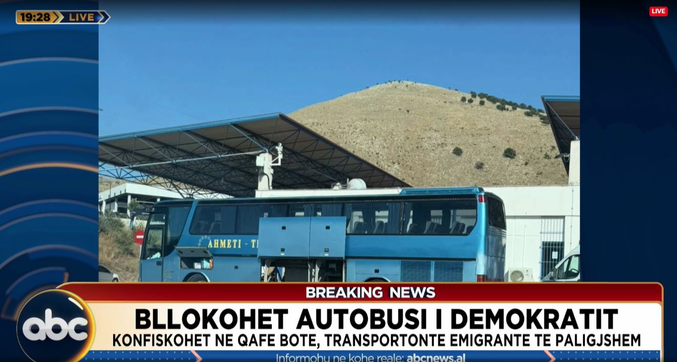 Bllokohet autobusi i demokratit në Qafë Botë, transportonte emigrantë të paligjshëm