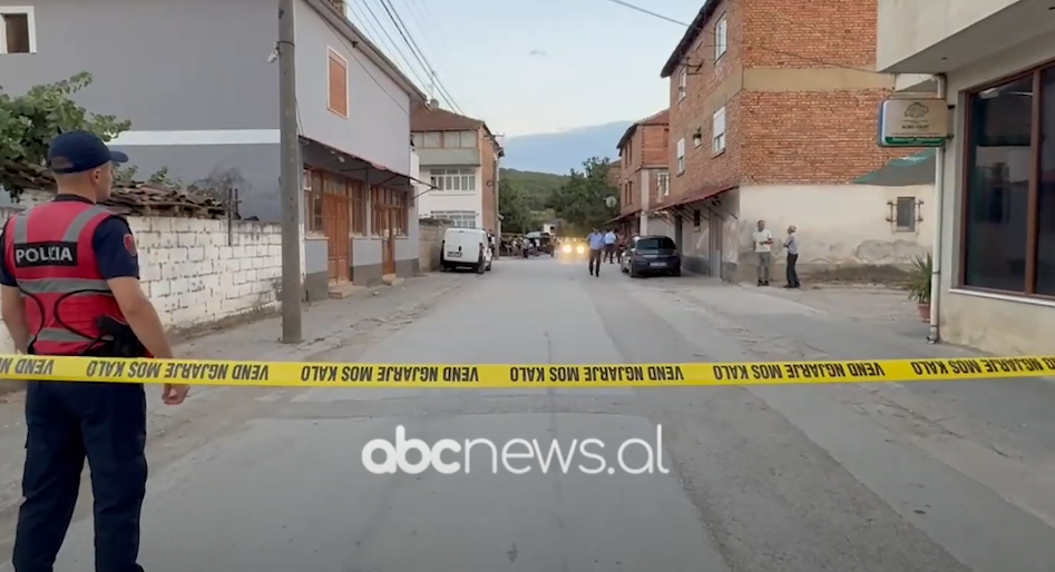 Plagoset me thikë një person në Korçë (EMRI)