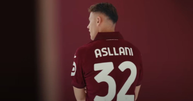 Dita e parë e Asllanit/ Torino publikon videon e mbërritjes së shqiptarit në klub