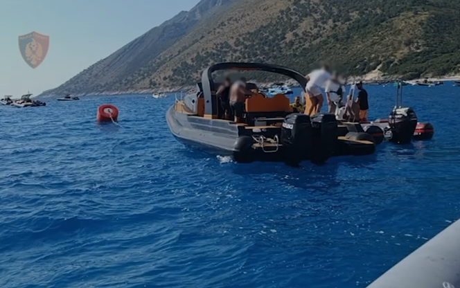 Rrezikuan gjatë lundrimit në Sarandë e Palasë, Policia Kufitare u vjen në ndihmë disa turistëve