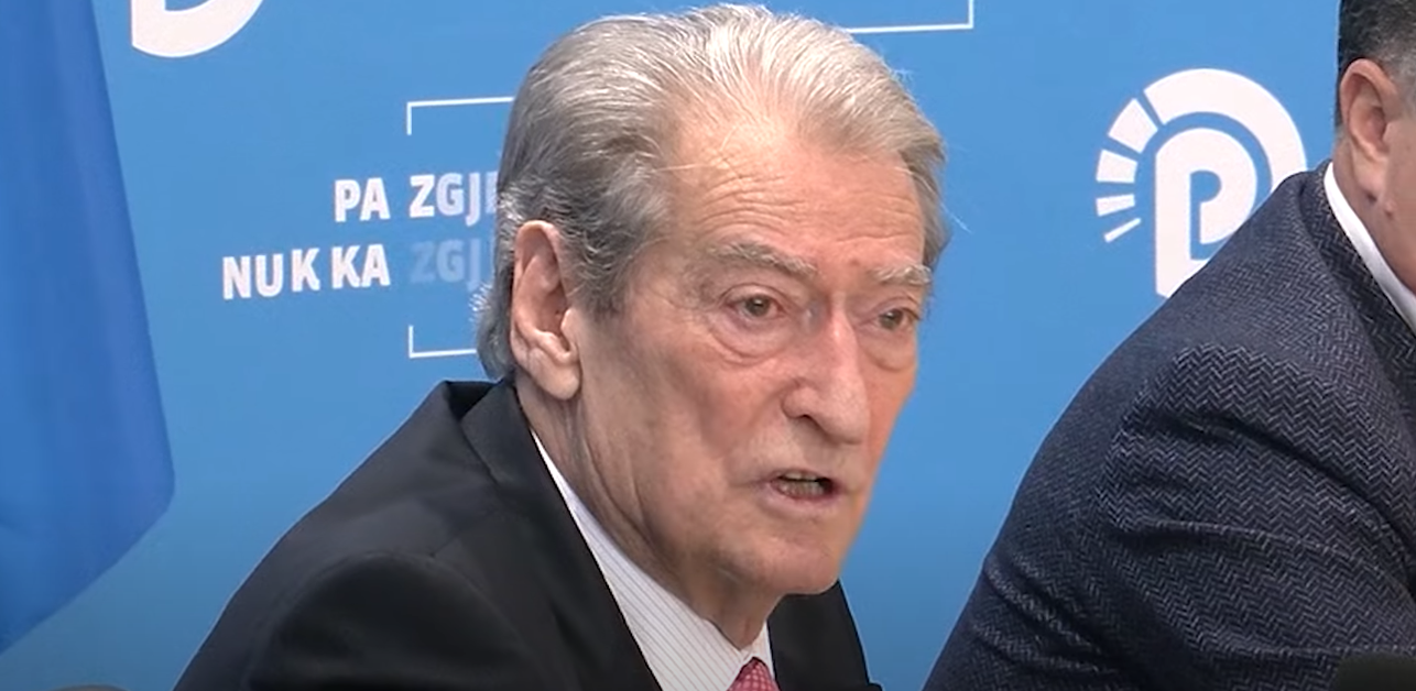 Farsa e Berishës: Në shtator hyn në Kuvend/ Doktori u jep deputetë hua aleatëve