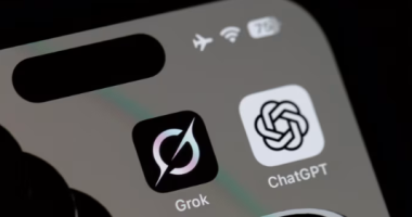 xAI e Elon Musk padit Apple dhe OpenAI për shkelje të ligjeve të konkurrencës