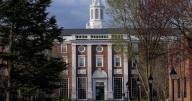 Administrata Trump rrit presionin ndaj Harvardit: Nis hetimi për kërkimet e financuara nga shteti