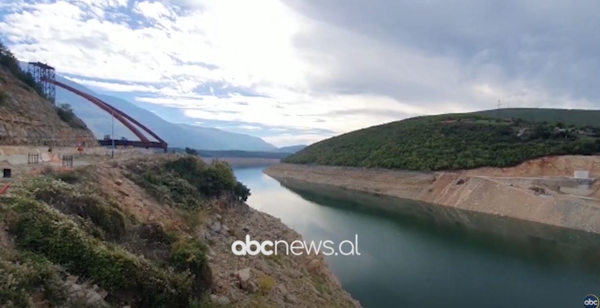 Thatësira shton importet e energjisë/ KESH ka blerë rreth 21 milionë euro energji elektrike