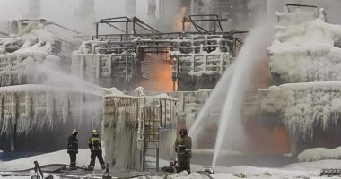 Ukraina godet rafinerinë ruse në bregdetin e Baltikut