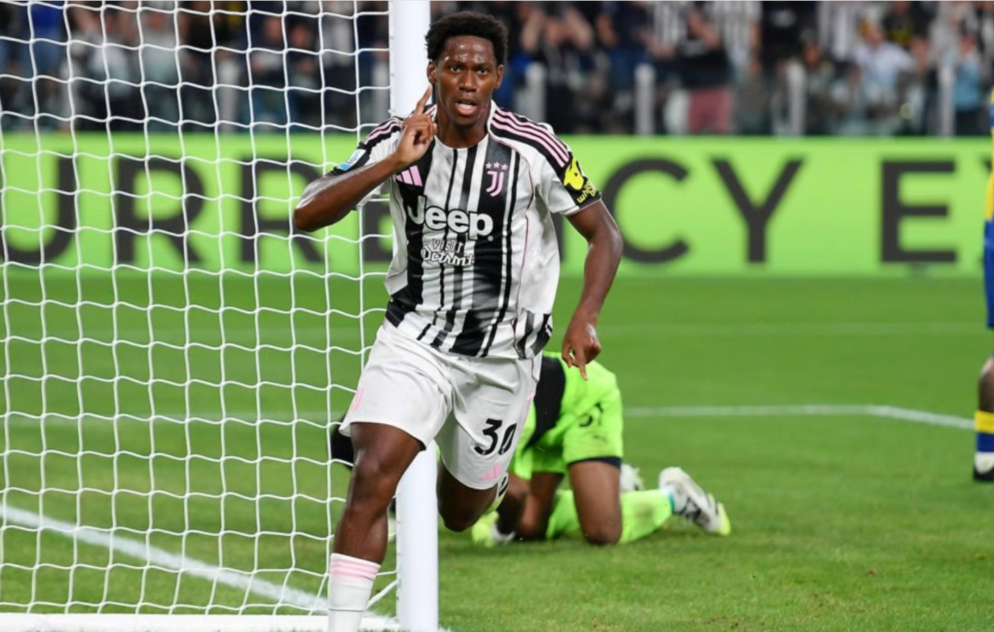 Juventus e nis si ‘Zonjë’/ Parma reziston vetëm një pjesë, gola nga David e Vlahoviç